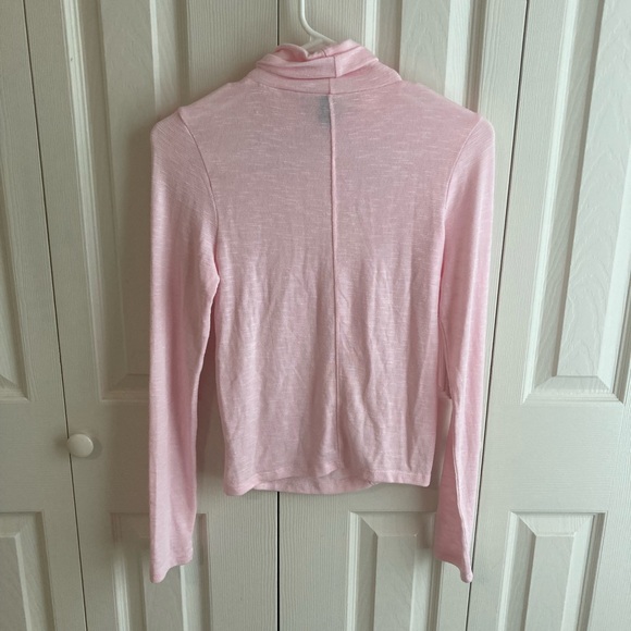 Light pink turtleneck - Picture 2 of 5